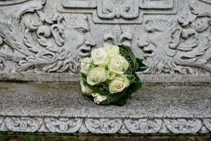 Bílá svatební kytice