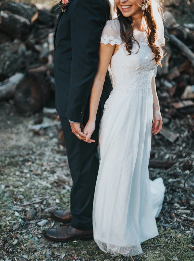 Jednoduché svatební šaty