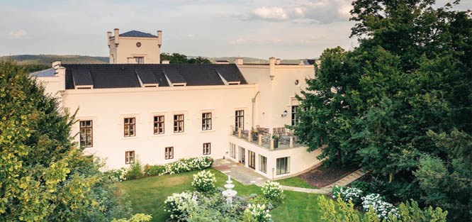 Svatba v okolí Prahy – Zámek Chateau Trnová